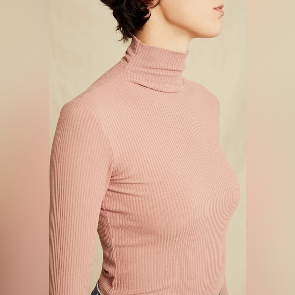 Amour Vert Lux Paris Rib Turtleneck Quartz XS - Picture 3 of 6